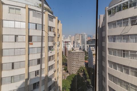 Image 3 - 884942