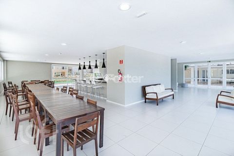Image 11 - 884948