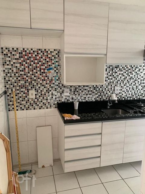 Image 2 - 884965