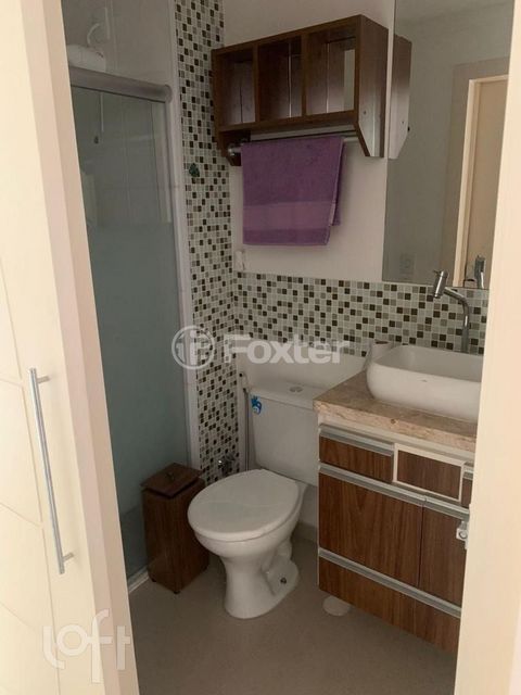 Image 8 - 884965