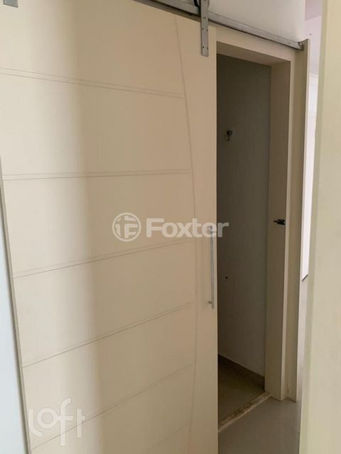Image 7 - 884965