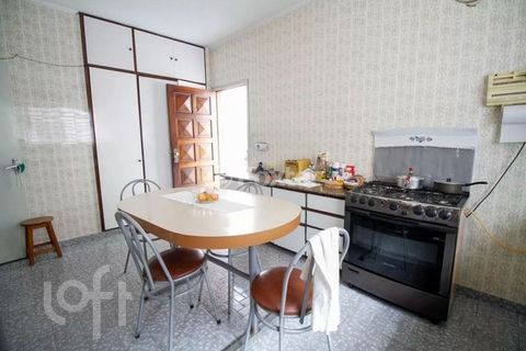 Image 9 - 884990