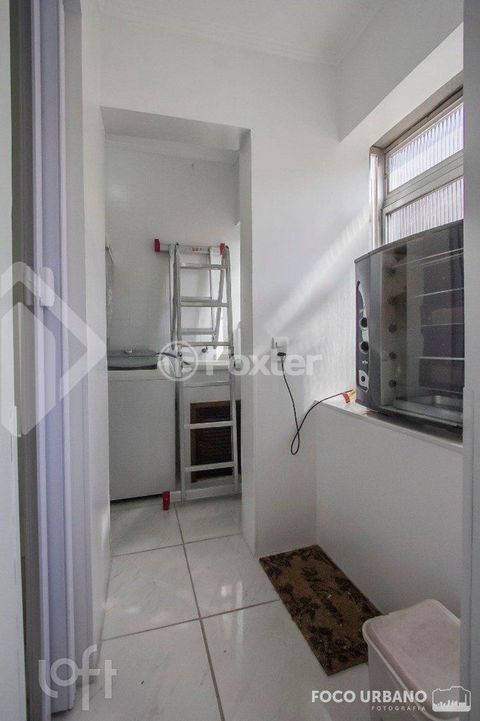 Image 7 - 885013