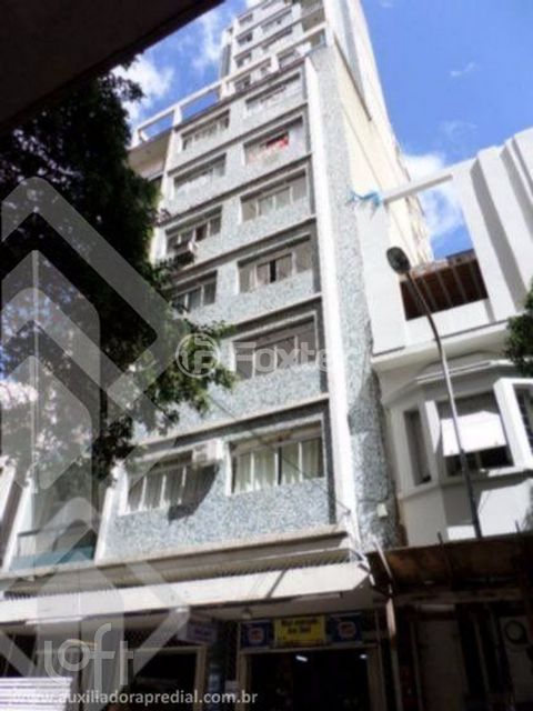 Image 10 - 885013