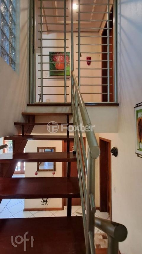 Image 8 - 885015