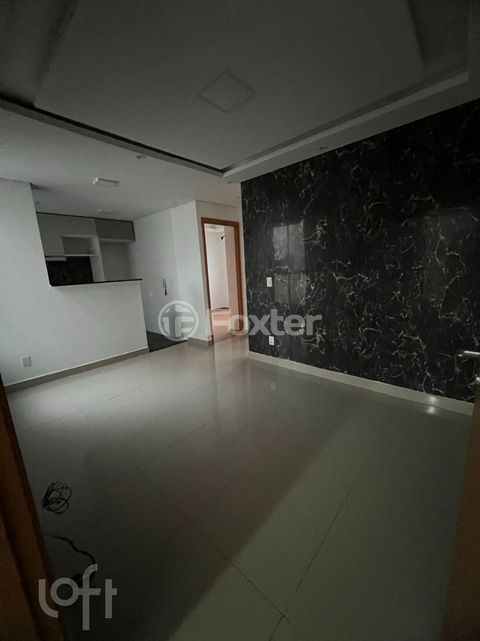 Image 10 - 885016