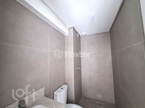 Image 7 - 885017