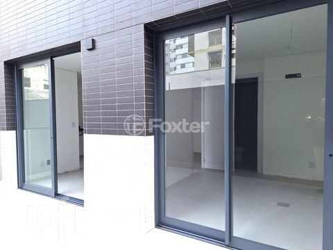 Image 5 - 885017