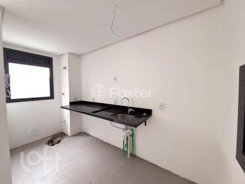 Image 11 - 885017