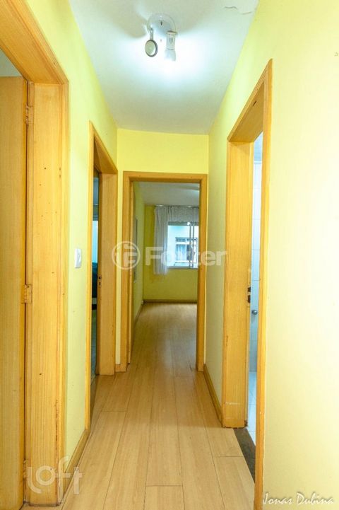 Image 6 - 885018