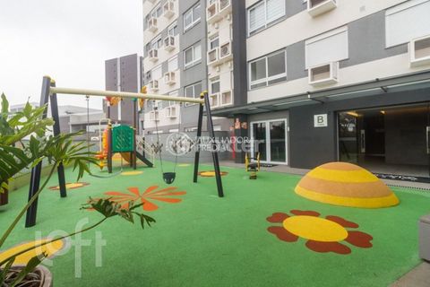 Image 17 - 885030