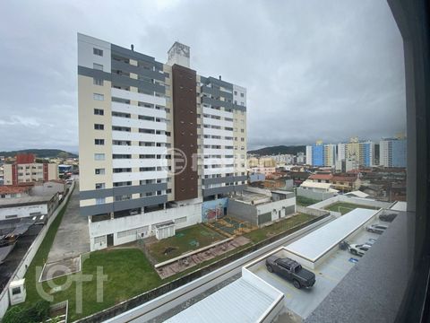 Image 7 - 885035