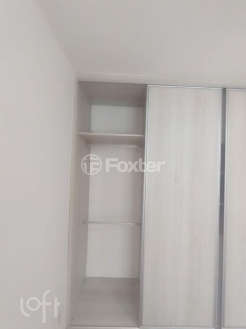 Image 7 - 885047