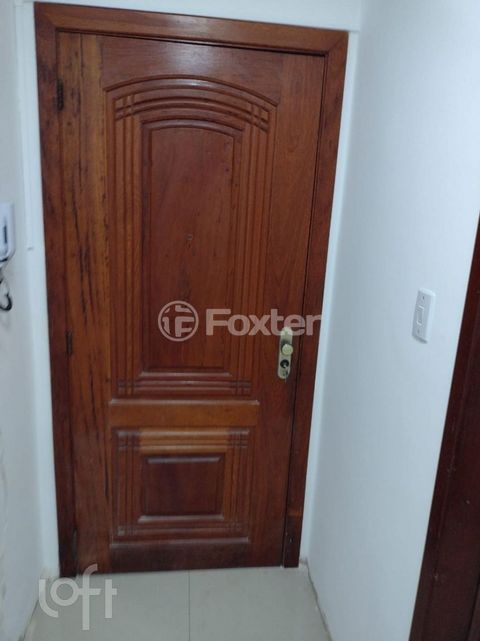 Image 7 - 885051