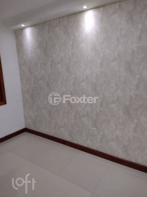 Image 9 - 885051
