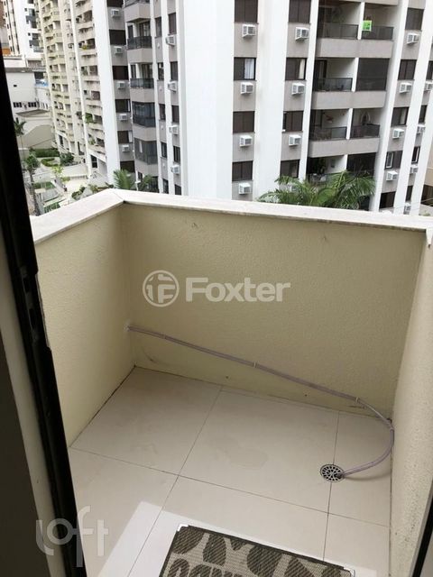 Image 7 - 885059