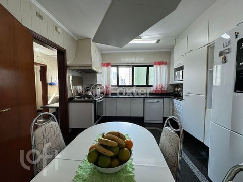 Image 9 - 885060