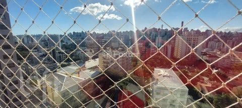 Image 14 - 885073