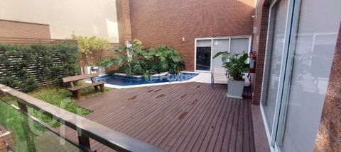 Image 11 - 885073