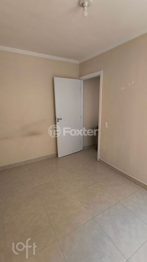 Image 8 - 885074