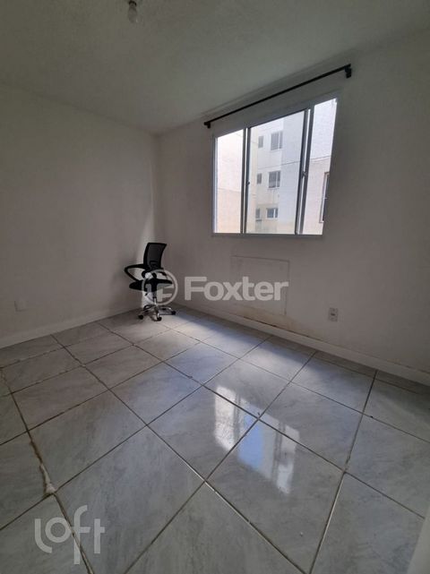 Image 3 - 885075