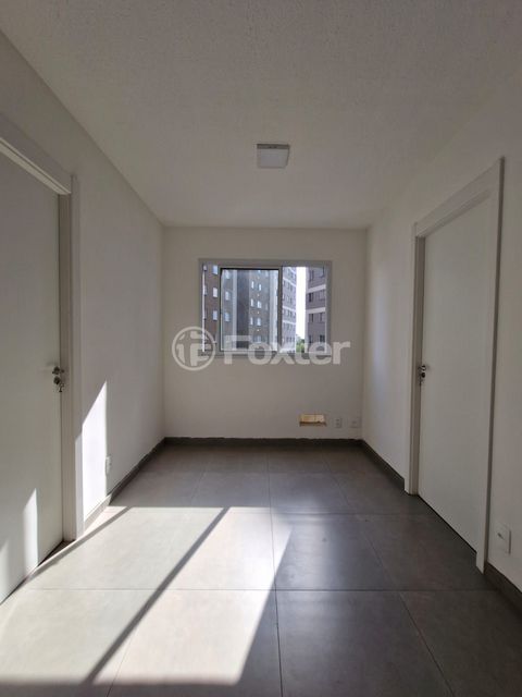 Image 1 - 885084