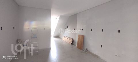 Image 1 - 885102