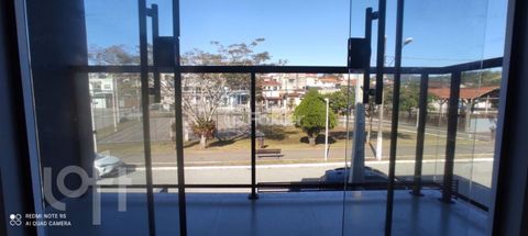 Image 10 - 885103