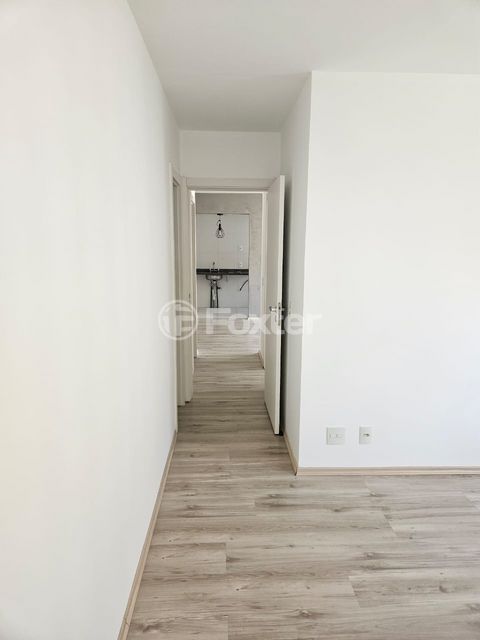 Image 3 - 885106