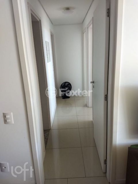 Image 9 - 885107
