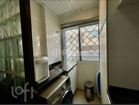 Image 7 - 885115