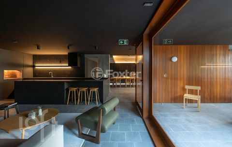 Image 2 - 885122