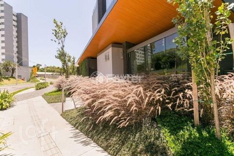Image 11 - 885126