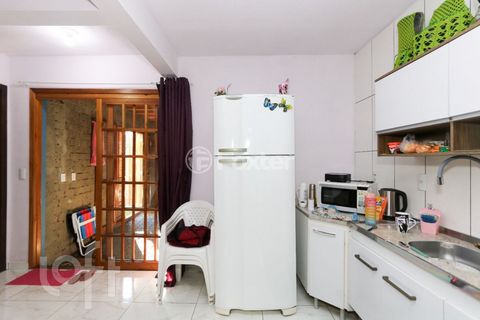Image 7 - 885128