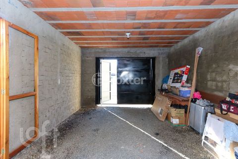Image 4 - 885128