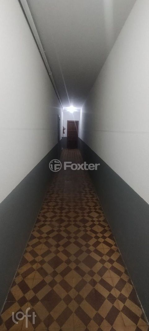 Image 9 - 885130