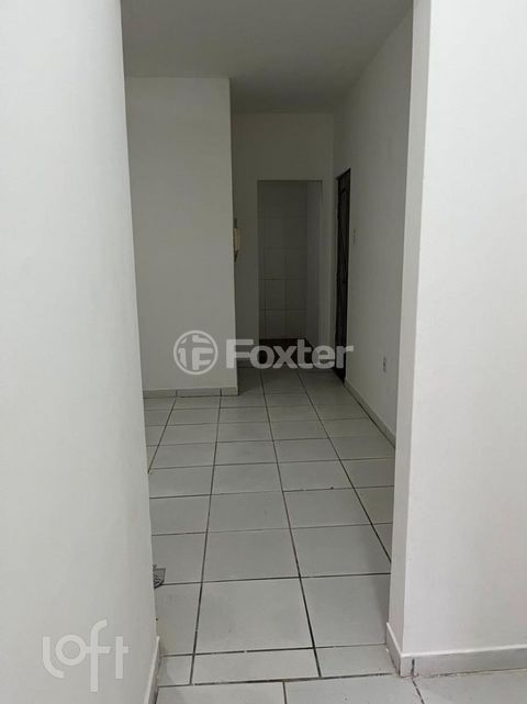 Image 2 - 885130