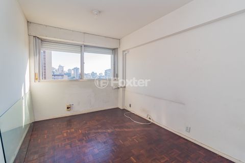 Image 7 - 885135