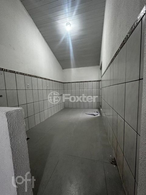 Image 17 - 885166