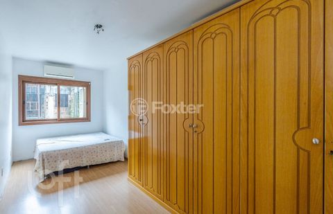 Image 7 - 885178