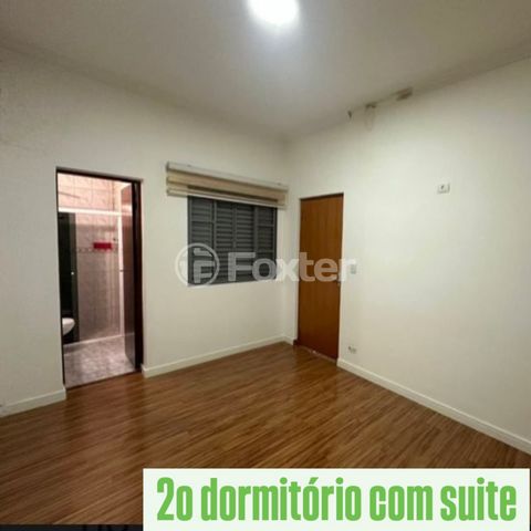 Image 6 - 885184