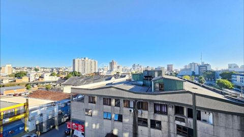 Image 14 - 885185