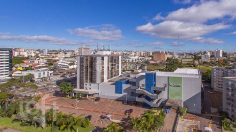 Image 3 - 885189