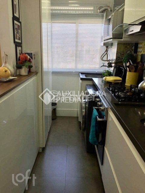 Image 6 - 885192