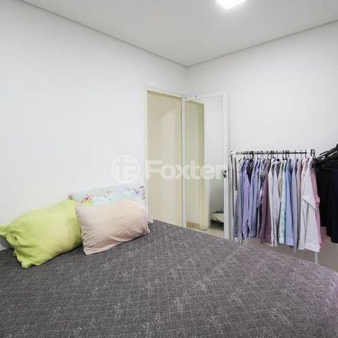 Image 2 - 885197