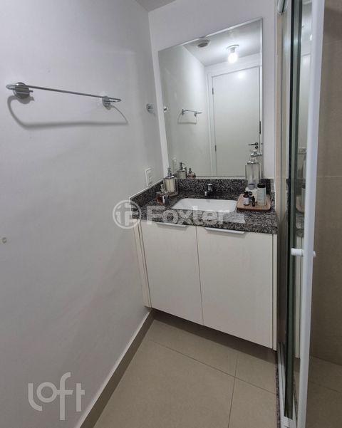 Image 7 - 885276