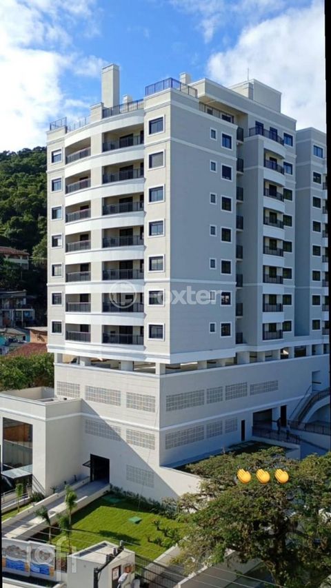 Image 5 - 885297