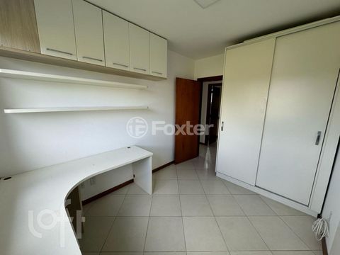 Image 7 - 885298