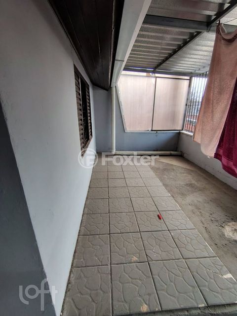Image 8 - 885302