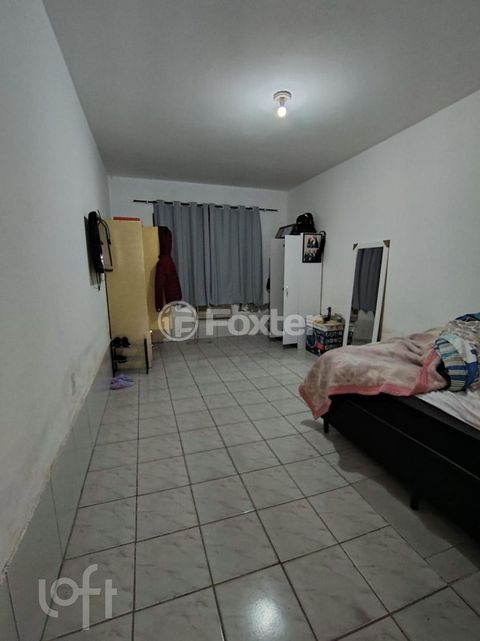 Image 7 - 885302